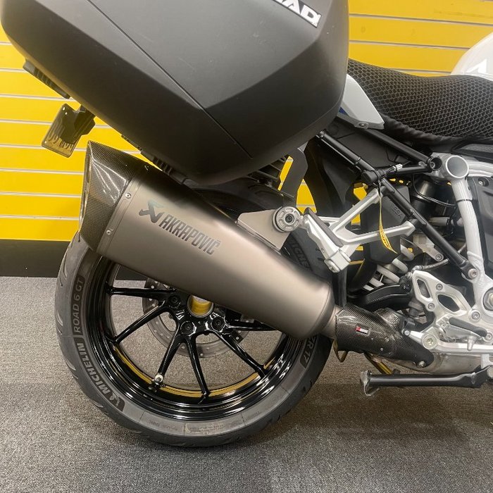 2023 BMW Motorrad R 1250 RS White