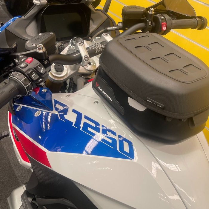 2023 BMW Motorrad R 1250 RS White