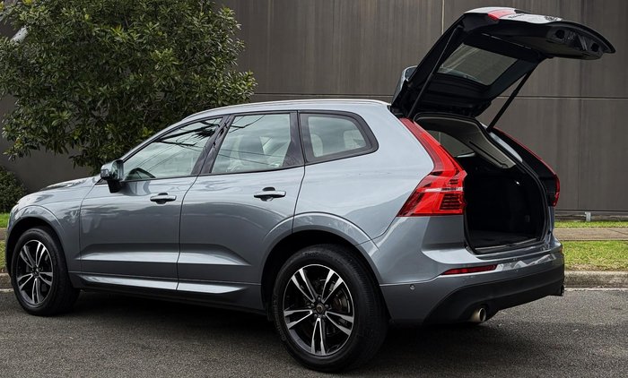 2020 Volvo XC60 D4 Momentum