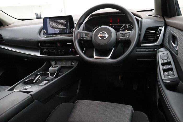 2025 Nissan X-TRAIL ST