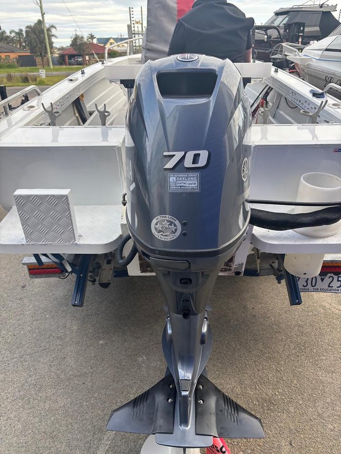 1995 Stacer 480 BAY FISHER CENTRE CONSOLE