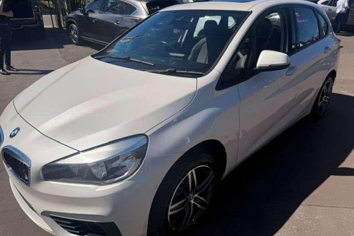 2015 BMW 2 Series 218i Sport Line