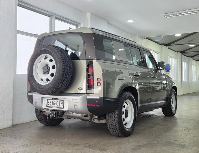 2023 Land Rover Defender 110 P300 S