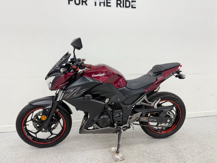 2016 Kawasaki Z300 ABS Red