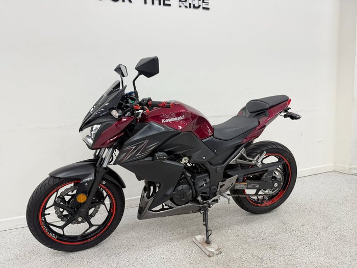 2016 Kawasaki Z300 ABS Red