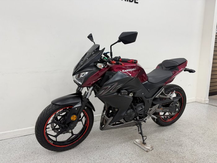 2016 Kawasaki Z300 ABS Red