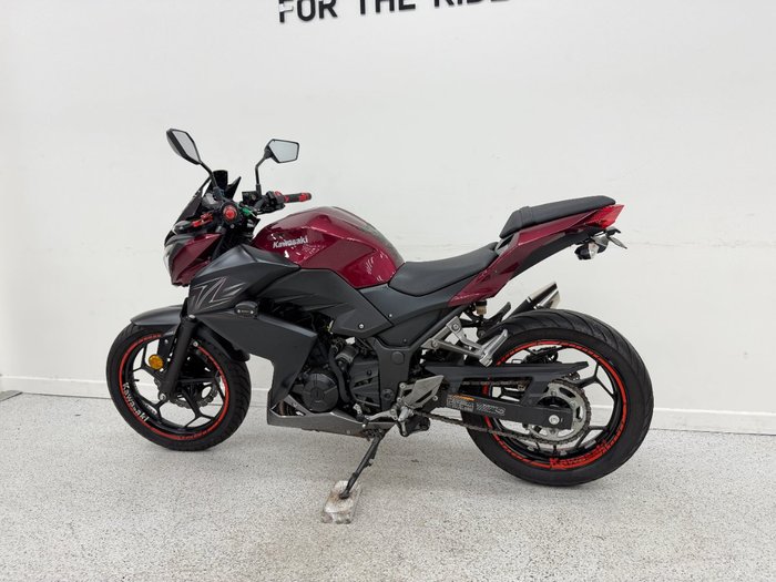 2016 Kawasaki Z300 ABS Red