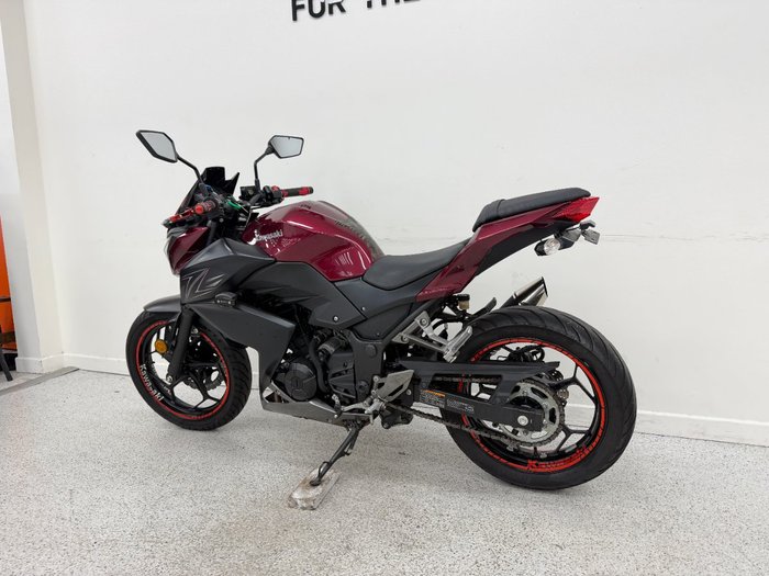 2016 Kawasaki Z300 ABS Red