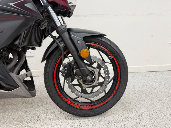 2016 Kawasaki Z300 ABS Red