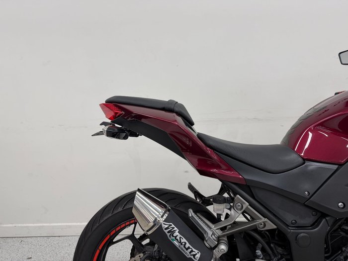 2016 Kawasaki Z300 ABS Red