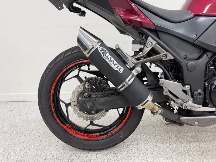 2016 Kawasaki Z300 ABS Red
