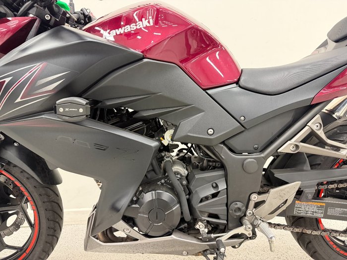 2016 Kawasaki Z300 ABS Red