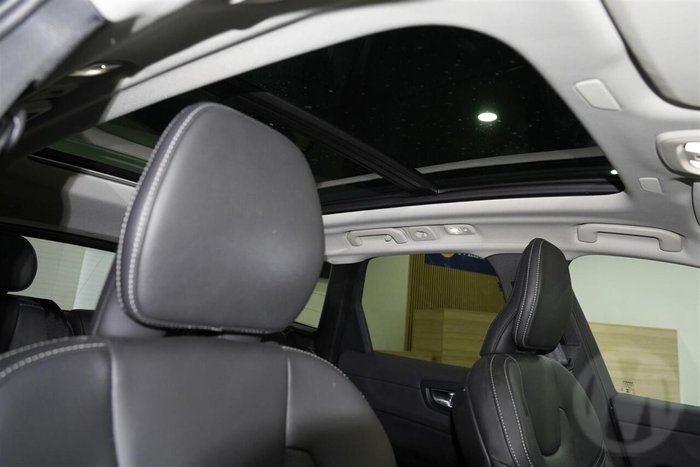 2025 Volvo XC60 Ultra B5 Dark
