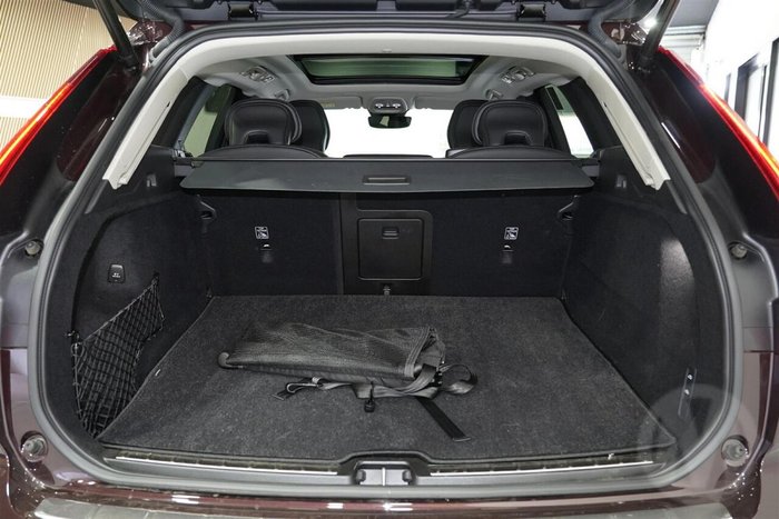 2025 Volvo XC60 Ultra B5 Dark