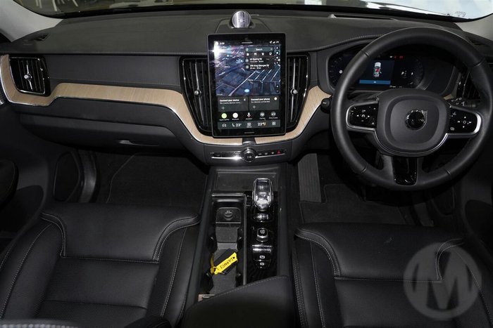 2025 Volvo XC60 Ultra B5 Dark