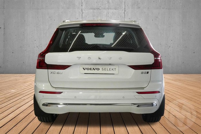 2025 Volvo XC60 Plus B5 Bright