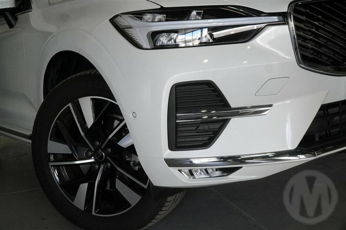 2025 Volvo XC60 Plus B5 Bright