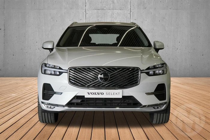2025 Volvo XC60 Plus B5 Bright