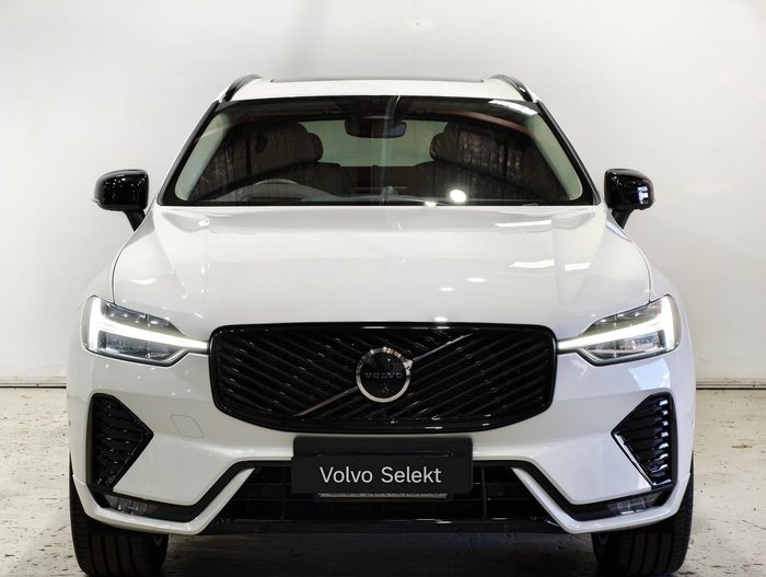 2026 Volvo XC60 Ultra B5 Dark