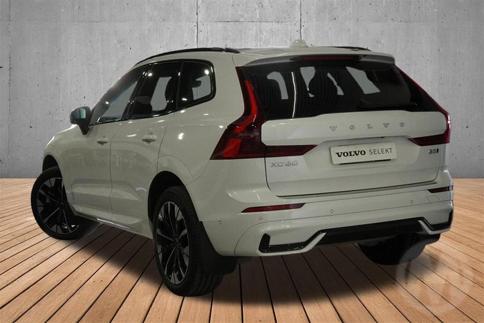 2026 Volvo XC60 Ultra B5 Dark