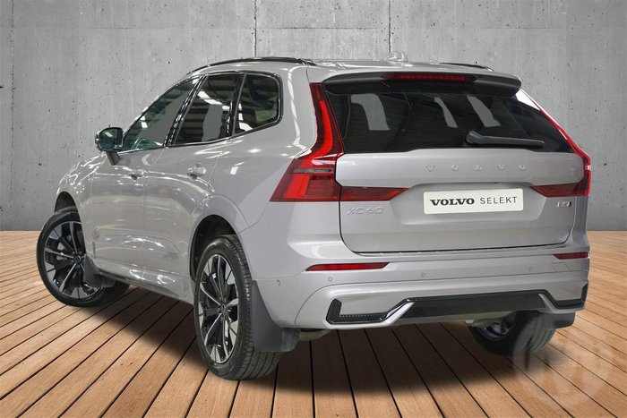2025 Volvo XC60 Ultra B5 Dark