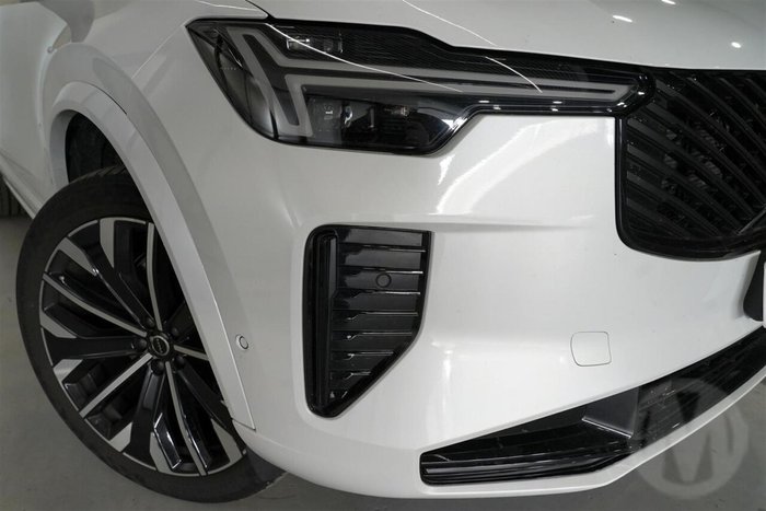 2026 Volvo XC90 Ultra B5 Dark