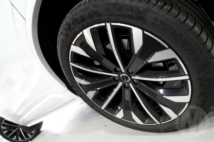 2026 Volvo XC90 Ultra B5 Dark