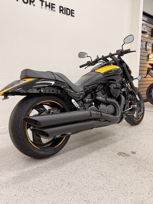 2013 Suzuki VZR 1800 BOULEVARD (M109R) Black