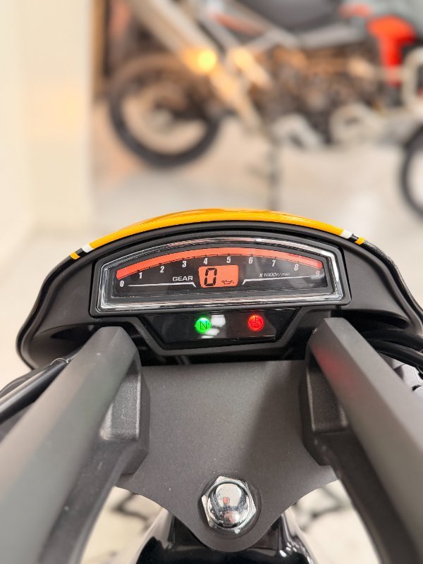 2013 Suzuki VZR 1800 BOULEVARD (M109R) Black