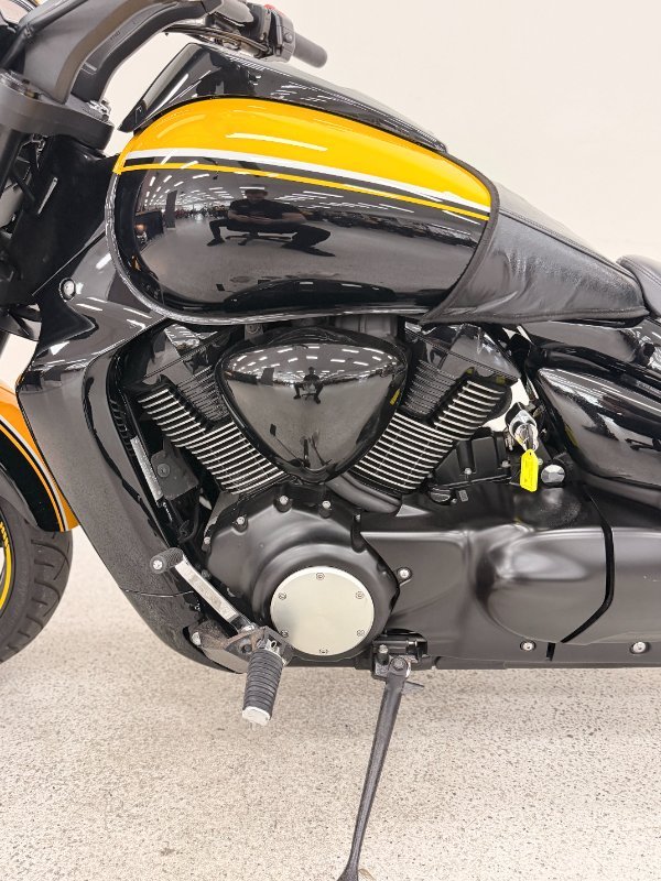 2013 Suzuki VZR 1800 BOULEVARD (M109R) Black