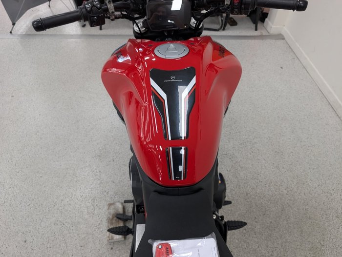 2023 DUCATI DIAVEL V4 Red