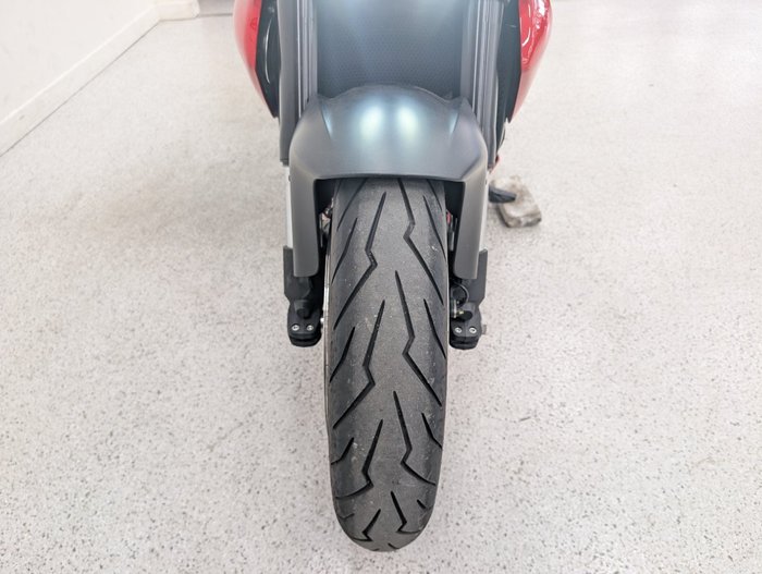 2023 DUCATI DIAVEL V4 Red