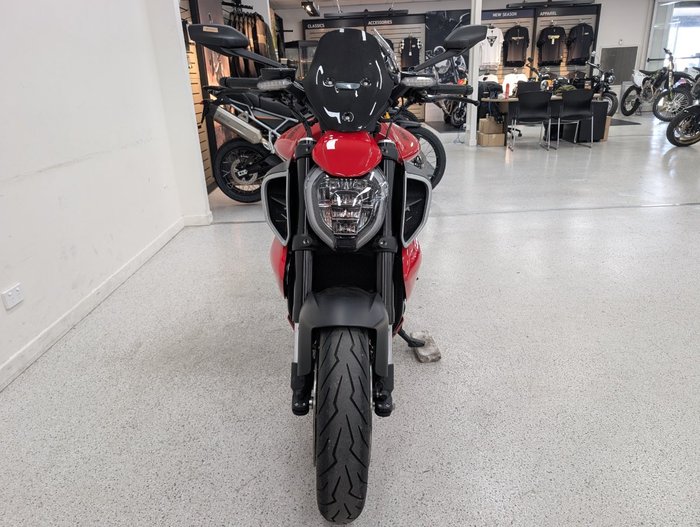 2023 DUCATI DIAVEL V4 Red