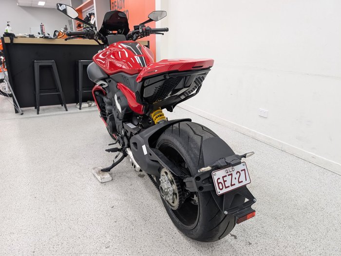 2023 DUCATI DIAVEL V4 Red