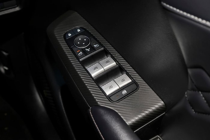 2024 Mitsubishi Outlander PHEV Exceed Tourer