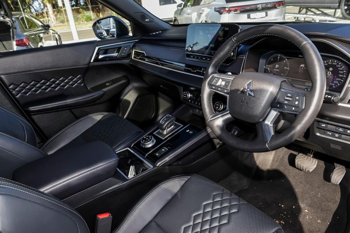2024 Mitsubishi Outlander PHEV Exceed Tourer