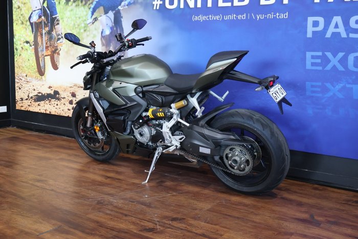 2023 Ducati STREETFIGHTER V2 Green