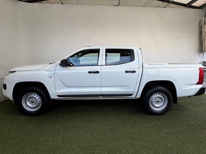 2026 Mitsubishi Triton GLX