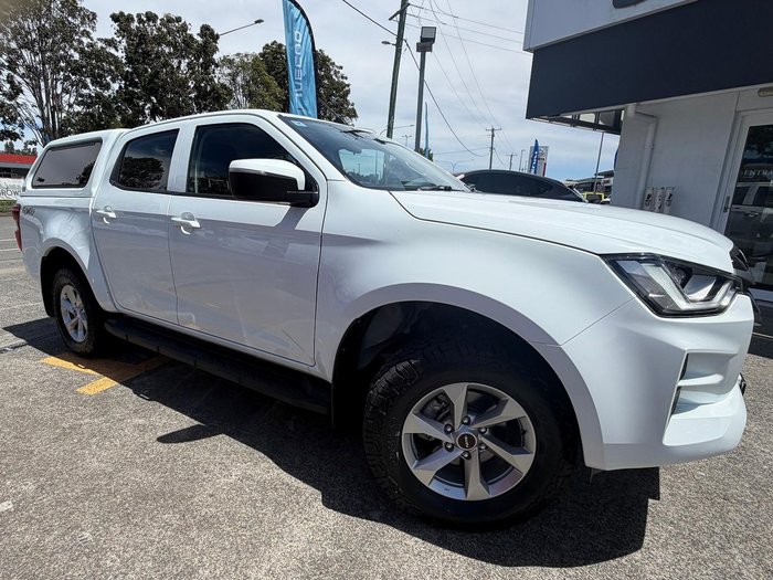 2023 Isuzu D-MAX LS-M