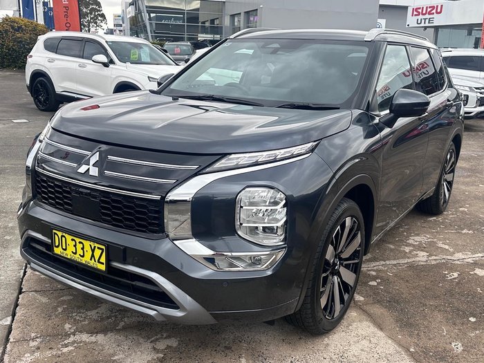 2025 Mitsubishi Outlander Exceed
