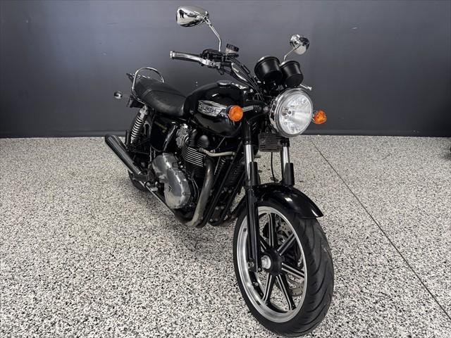 2011 Triumph Bonneville SE