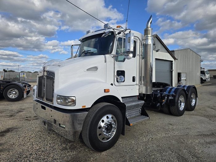 2015 Kenworth T300 Series T359A