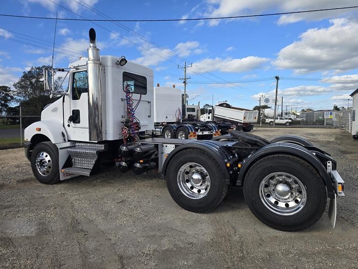 2015 Kenworth T300 Series T359A