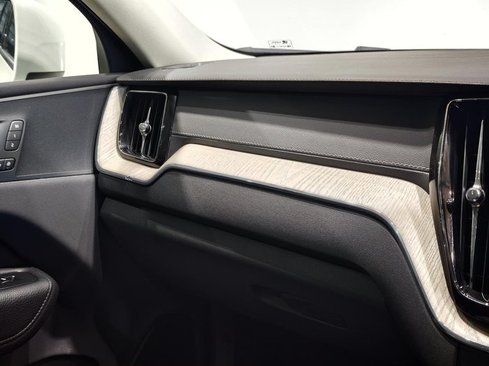 2019 Volvo XC60 T5 Inscription