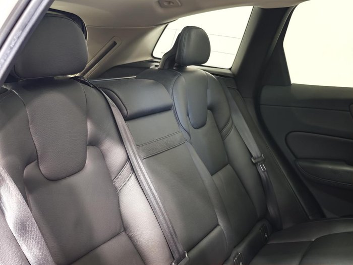 2019 Volvo XC60 T5 Inscription