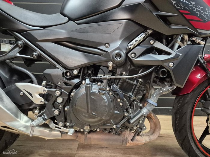 2021 Kawasaki Z400 Red