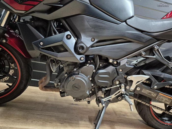 2021 Kawasaki Z400 Red
