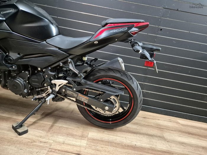 2021 Kawasaki Z400 Red