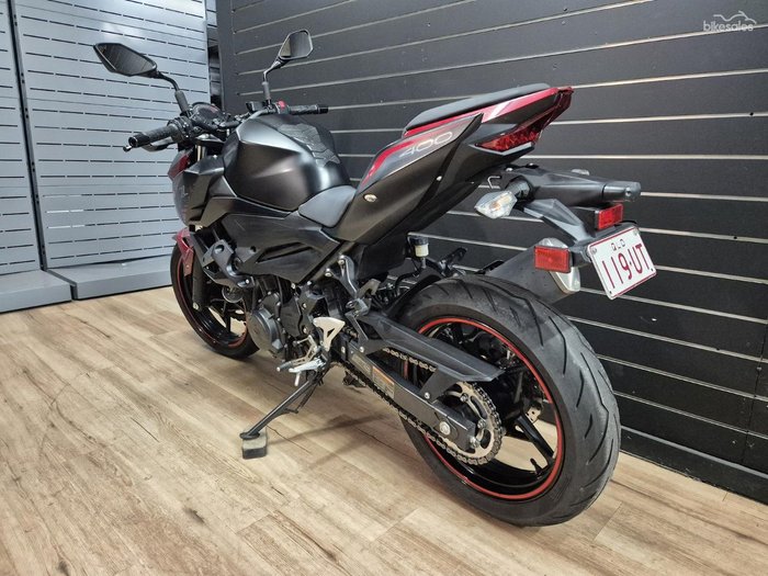 2021 Kawasaki Z400 Red