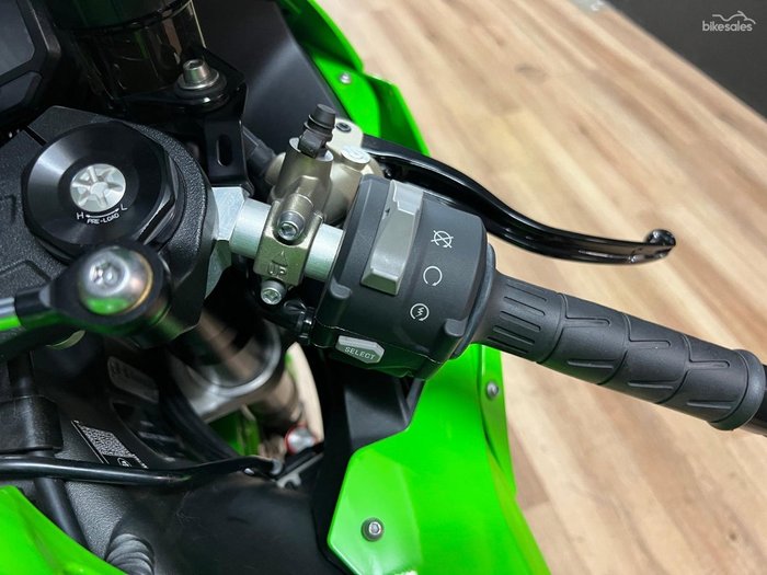 2021 Kawasaki NINJA ZX-10RR Green